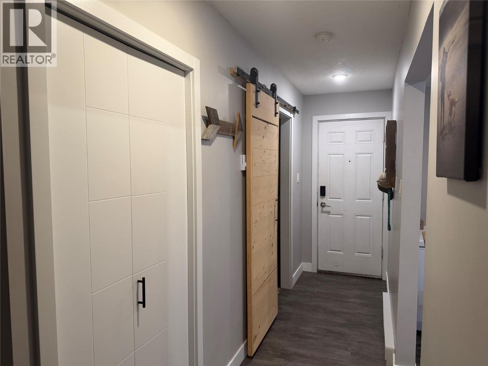 #42 1697 Greenfield Avenue - 25
