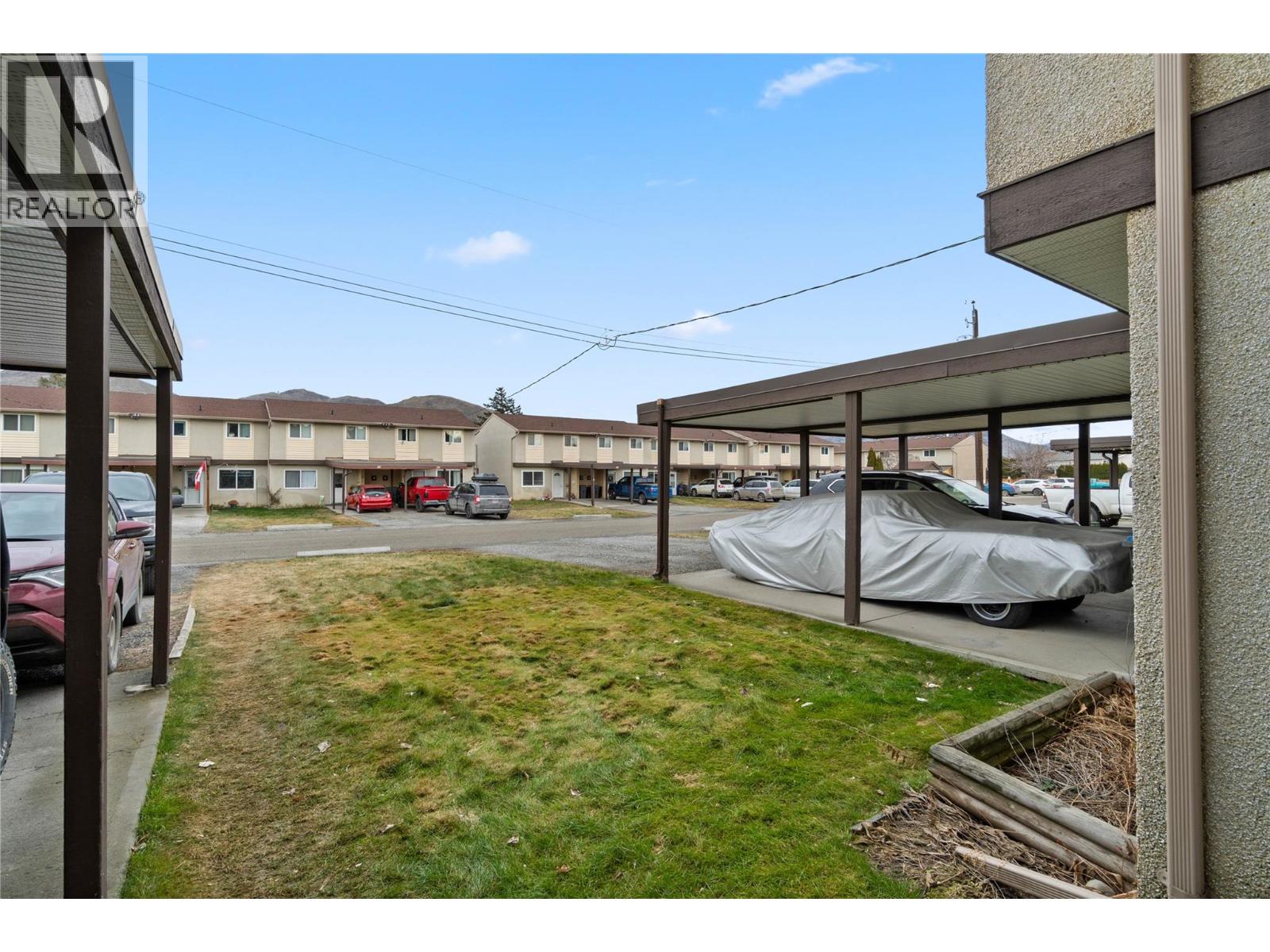 #42 1697 GREENFIELD AVENUE - 22