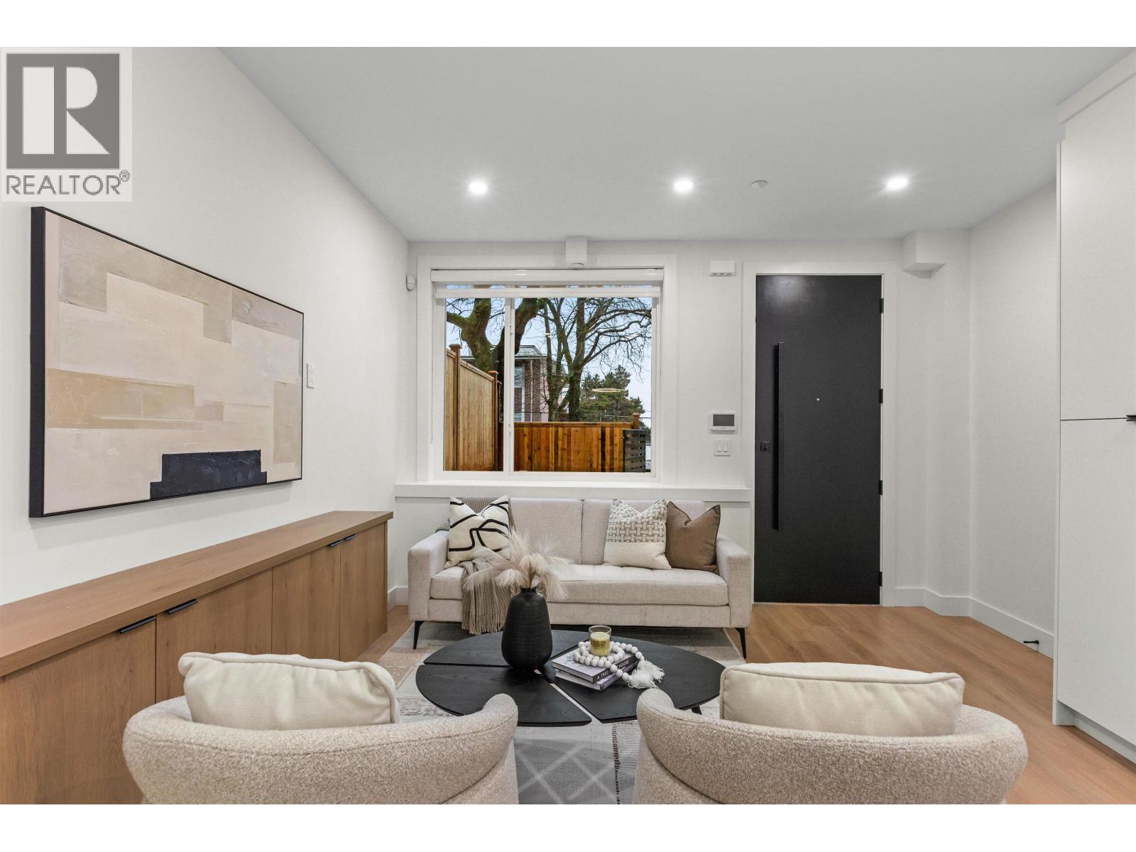 1 435 E 47TH AVENUE, Vancouver