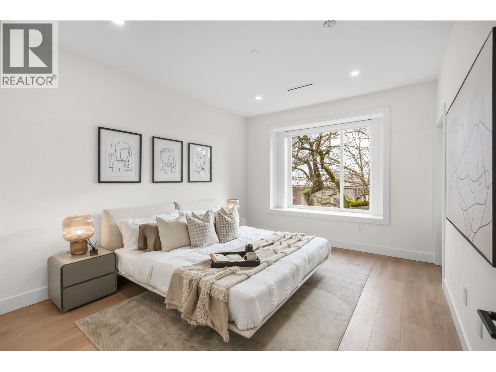 2 435 E 47TH AVENUE, Vancouver