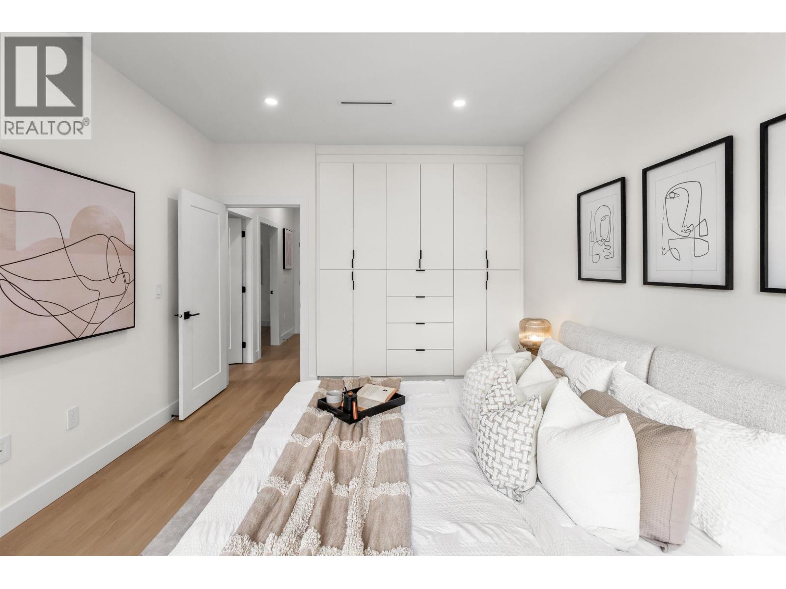 2 435 E 47TH AVENUE, Vancouver