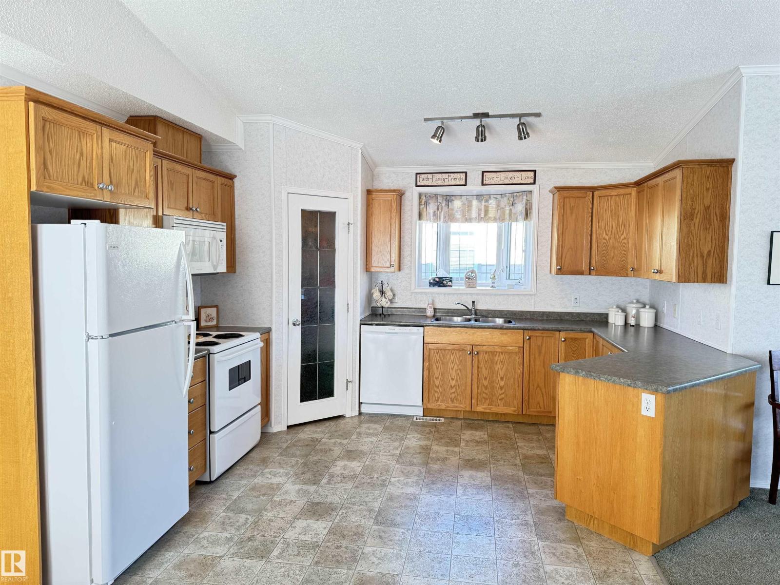 4022 Aspen WY, Leduc