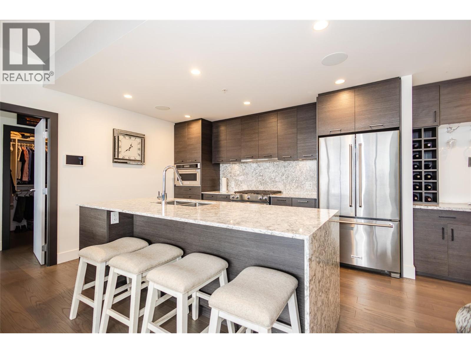 #1404 1191 SUNSET Drive - 10
