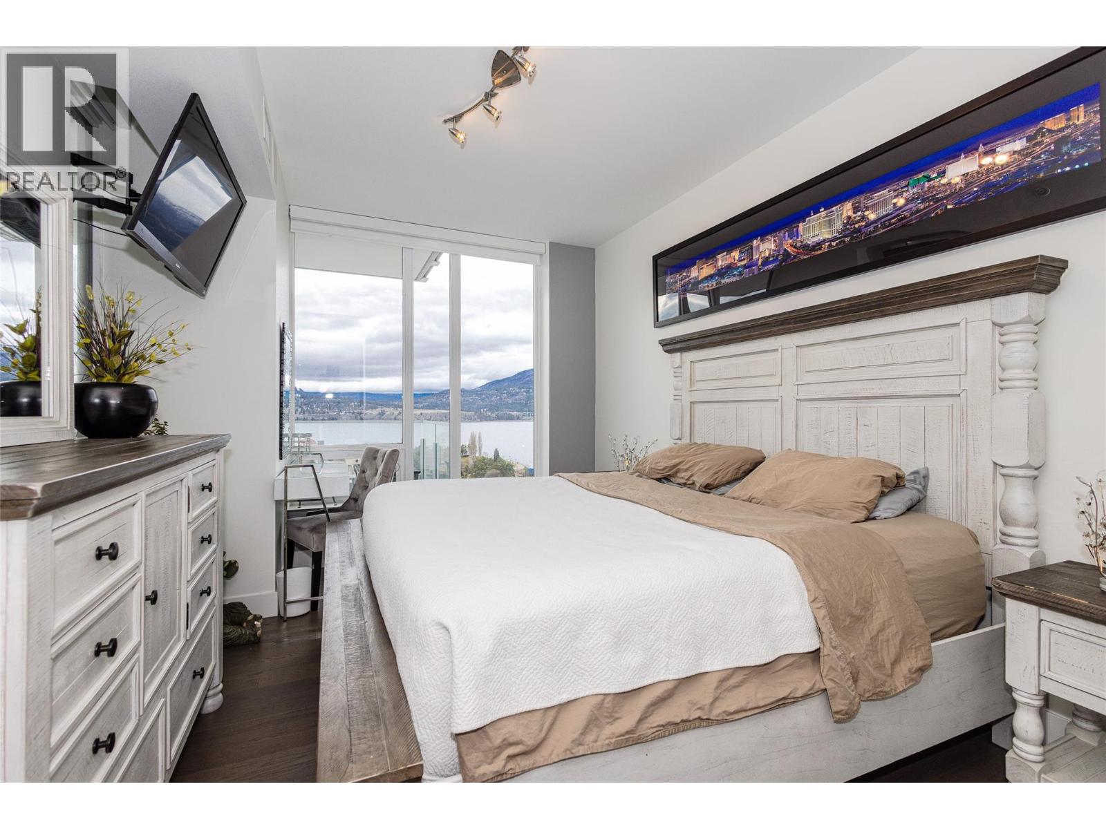 #1404 1191 SUNSET Drive - 17