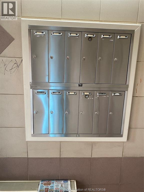 1990 COLUMBIA Unit 13 photo 3