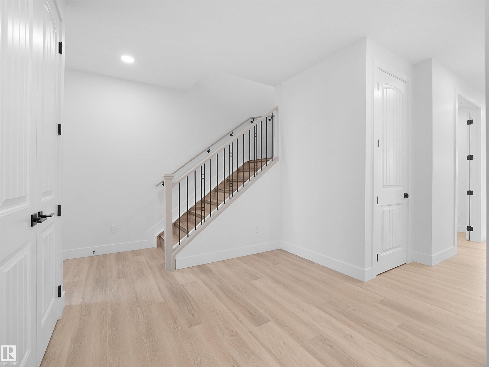 6907 169 AV NW, Edmonton