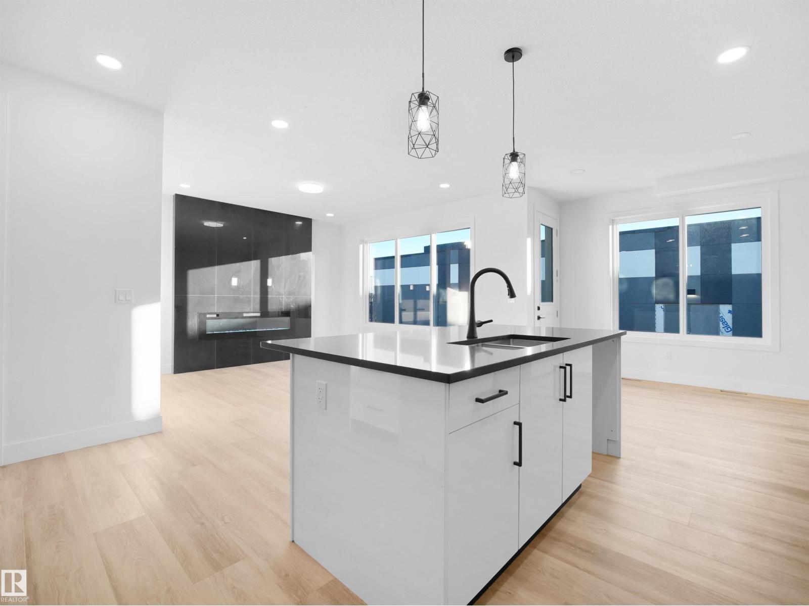 6907 169 AV NW, Edmonton