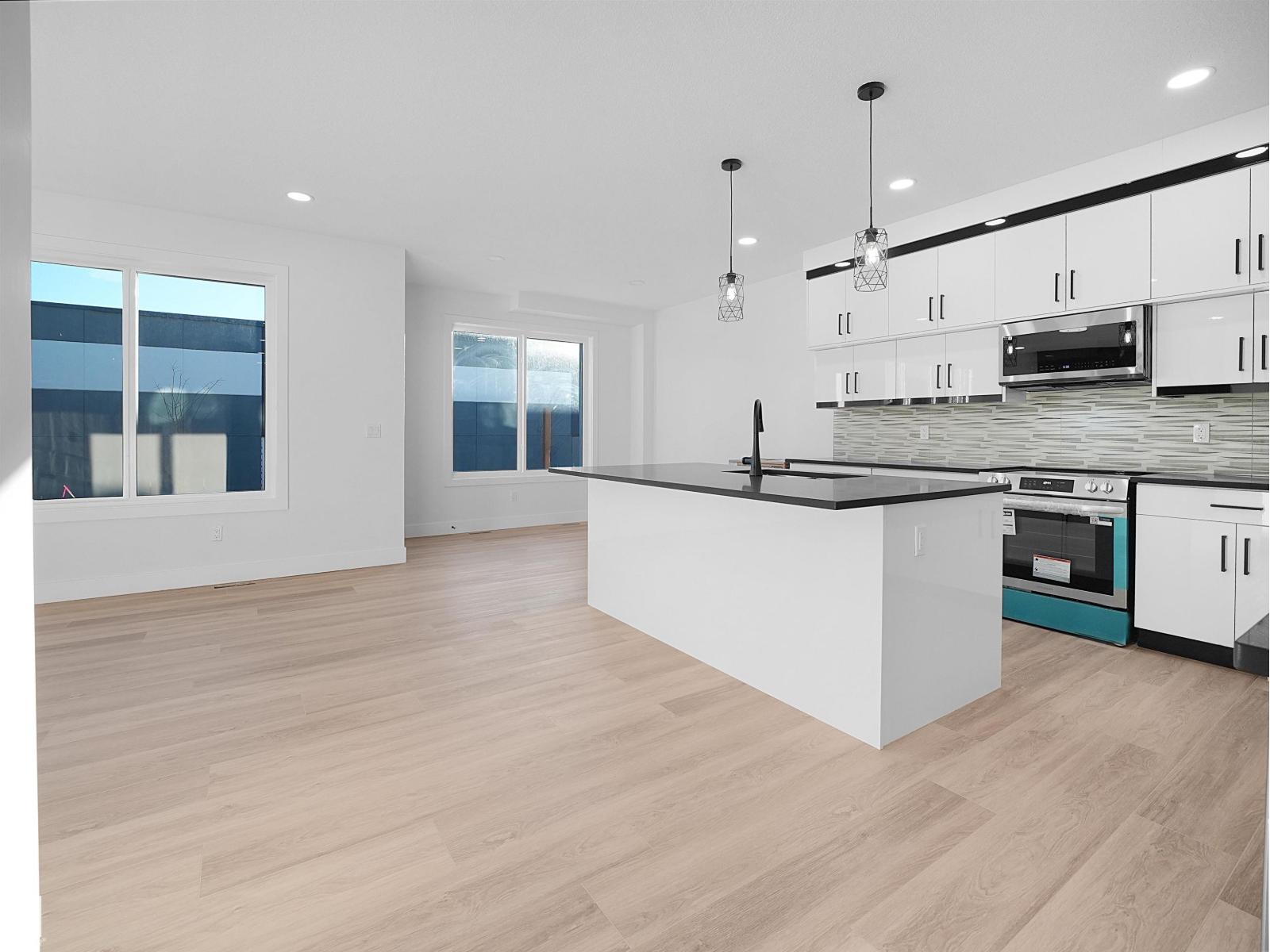 6907 169 AV NW, Edmonton