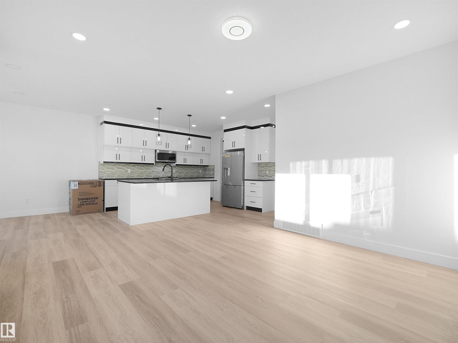 6907 169 AV NW, Edmonton