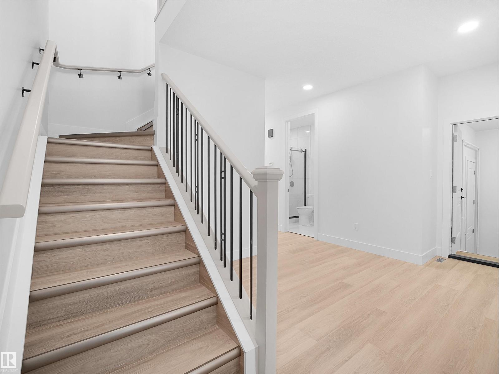 6907 169 AV NW, Edmonton