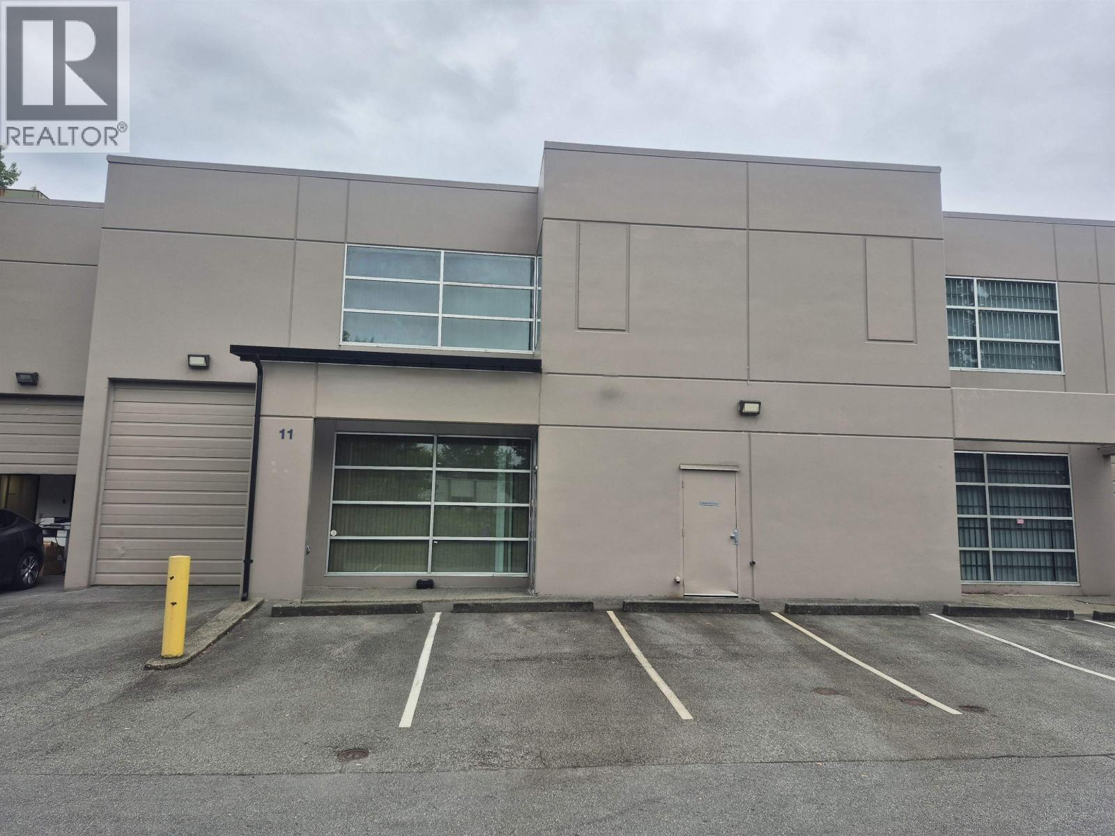11 3871 NORTH FRASER WAY