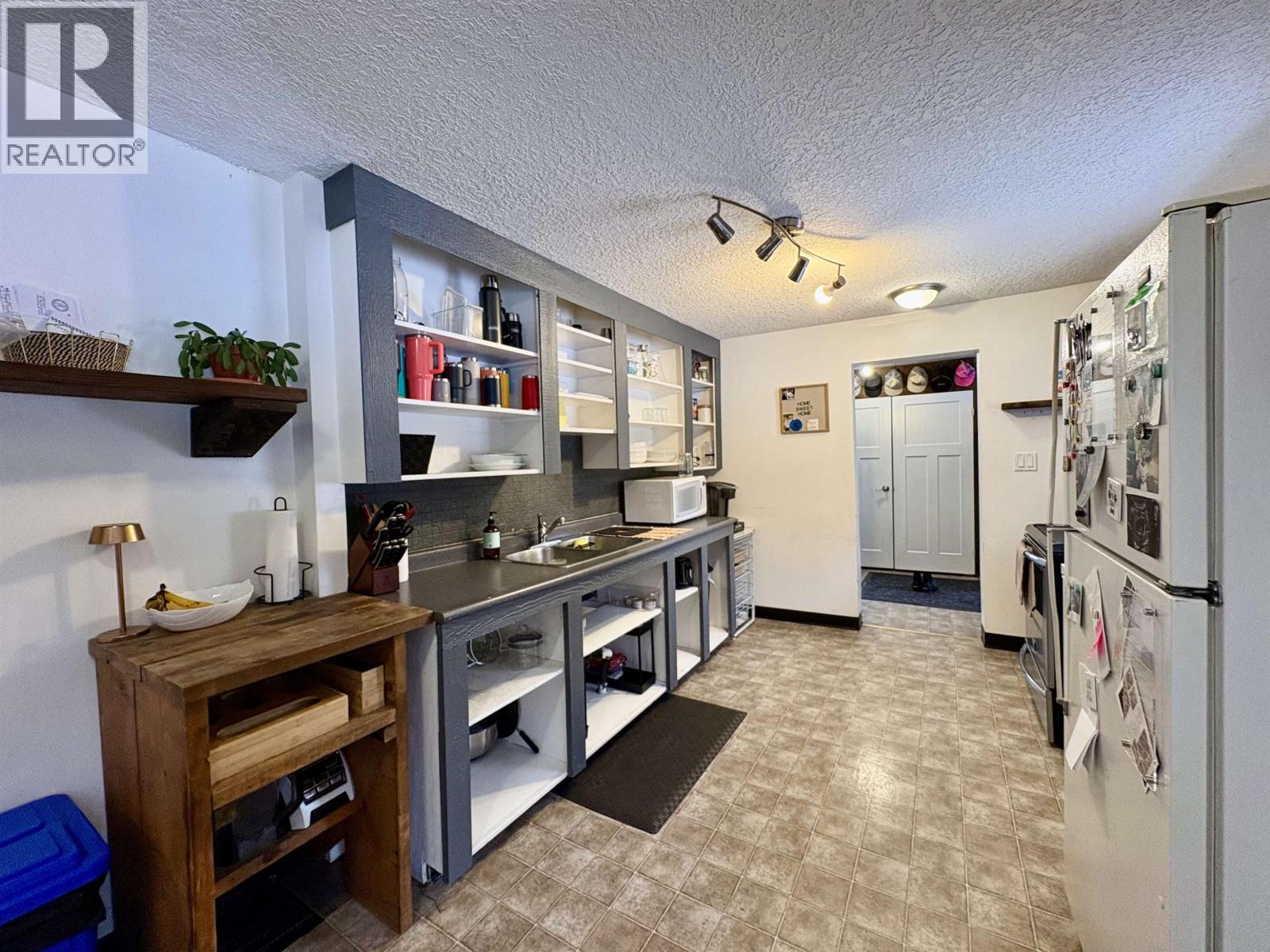 9922 HART HIGHWAY, Prince George