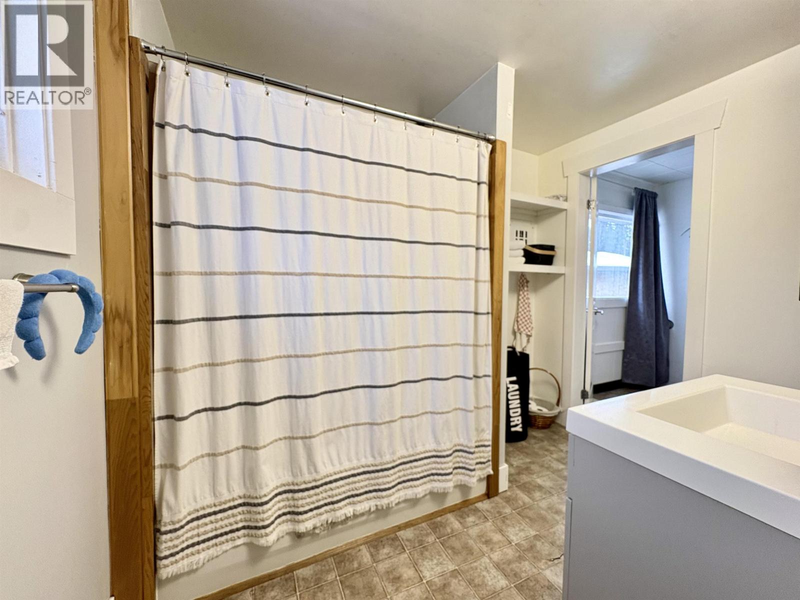 9922 HART HIGHWAY, Prince George