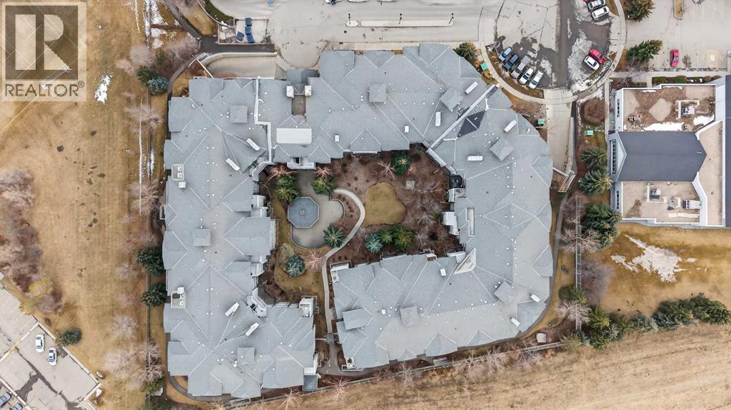 Single Family House for Sale in   Richard Court SW Lincoln Park Calgary 