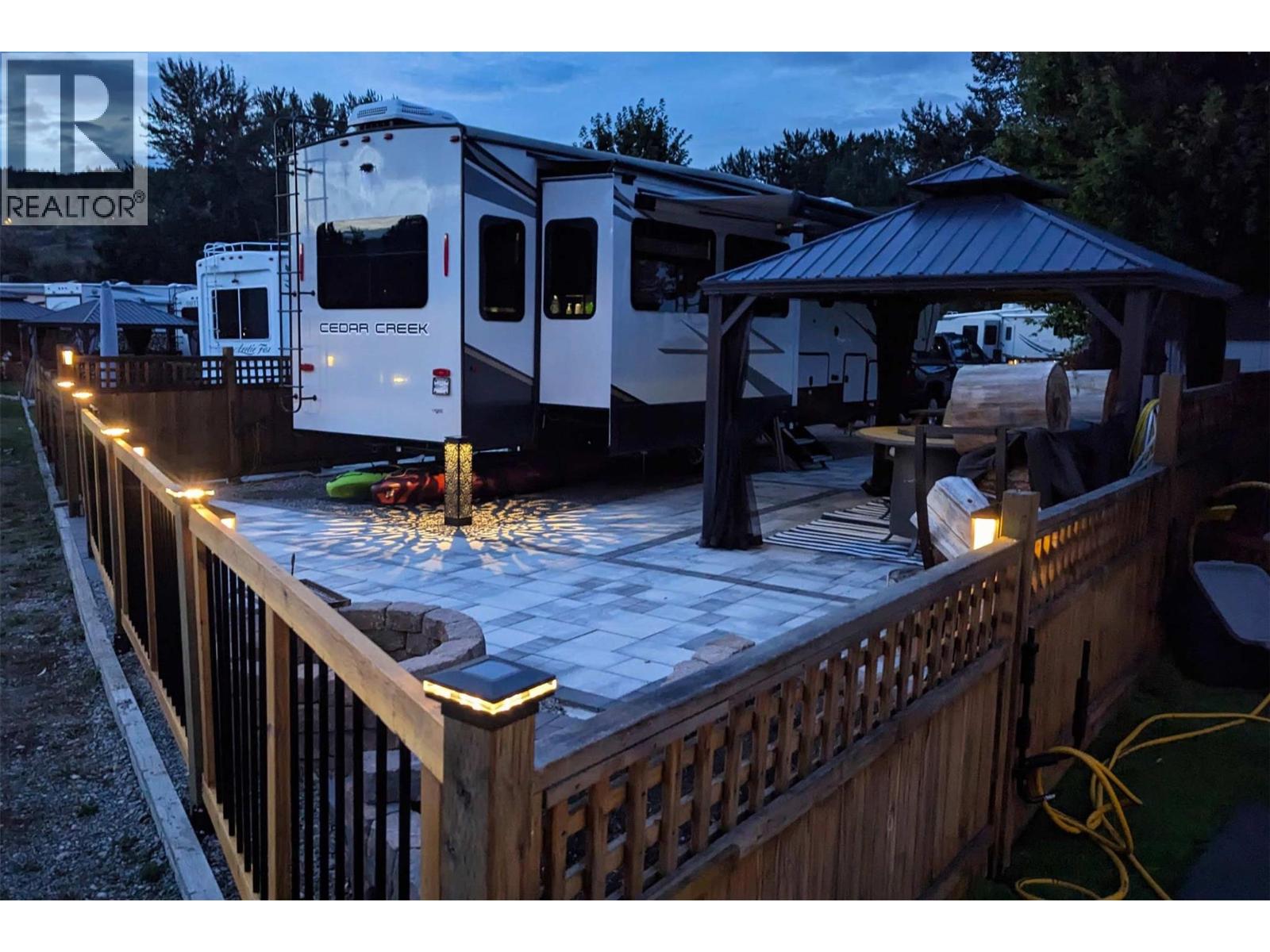 67 Cottonwood Drive - Main photo, Lee Creek, British Columbia