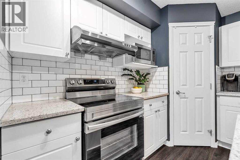 Single Family House for Sale in  Evansmeade Point NW Evanston Calgary 