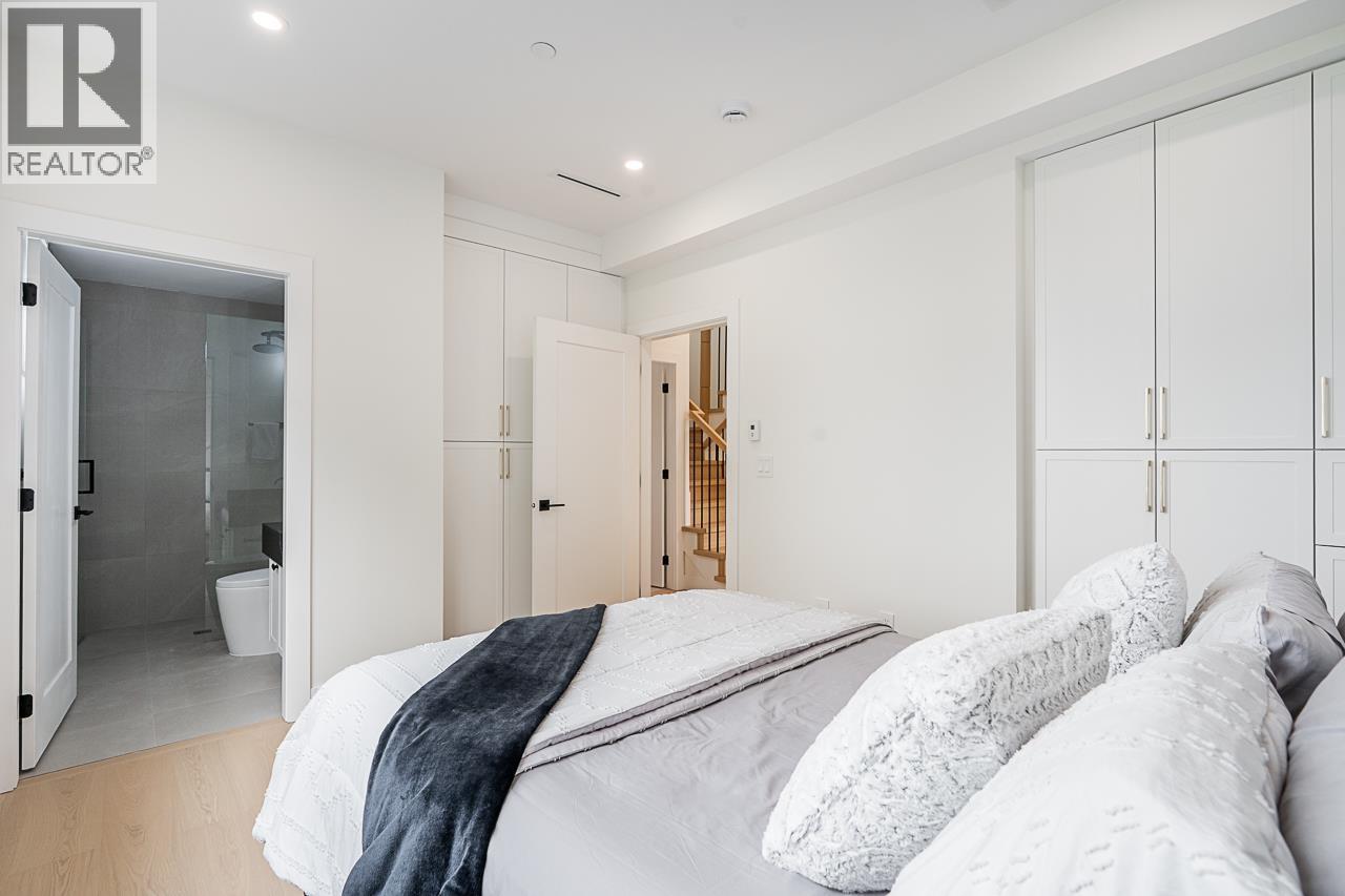 1 5304 ELGIN STREET, Vancouver