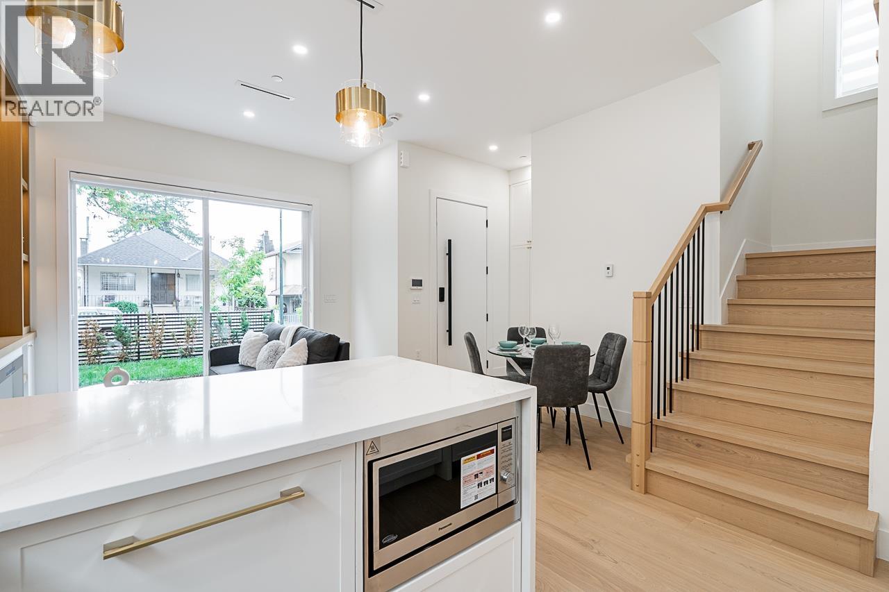 1 5304 ELGIN STREET, Vancouver
