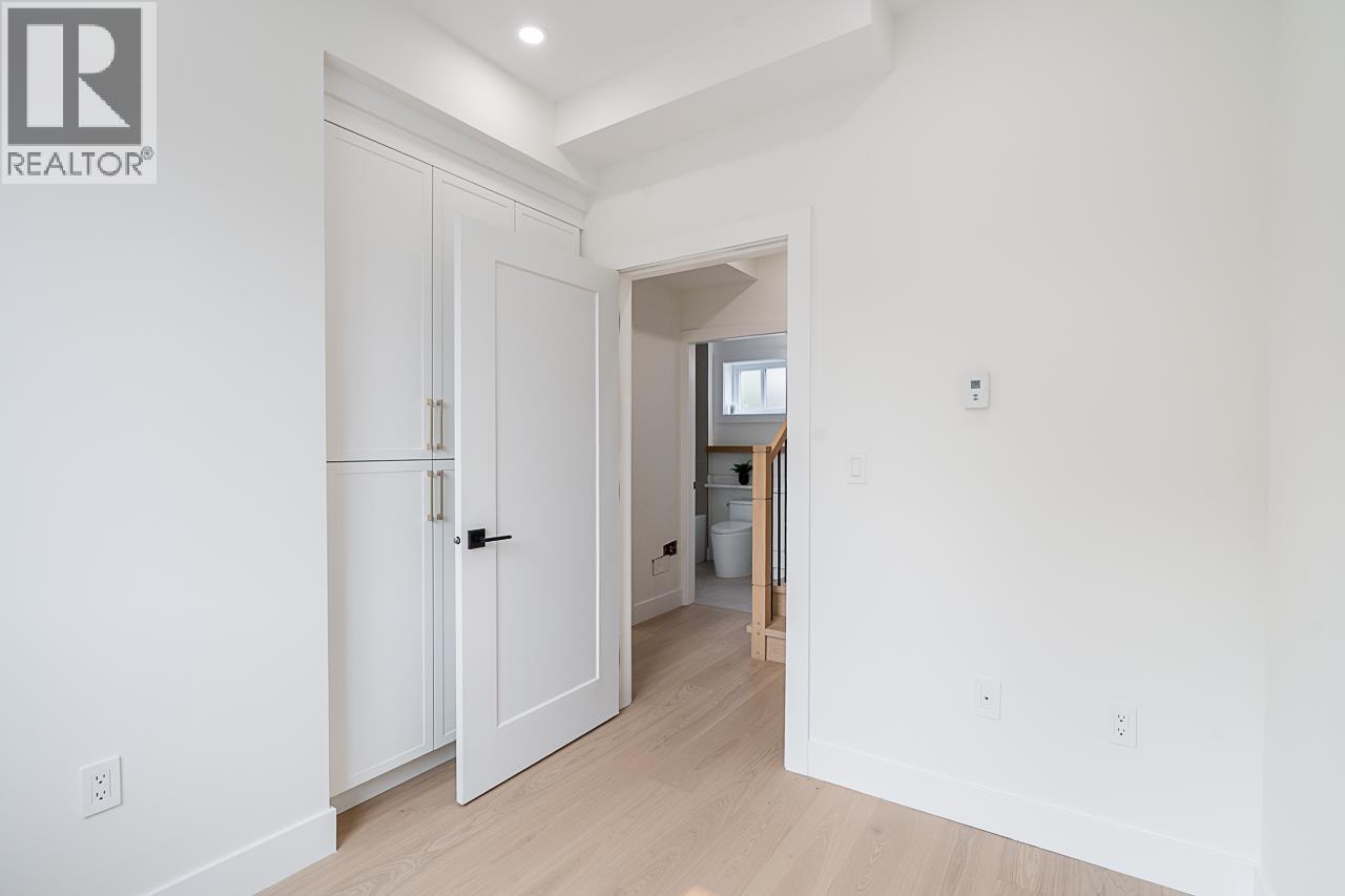 1 5304 ELGIN STREET, Vancouver