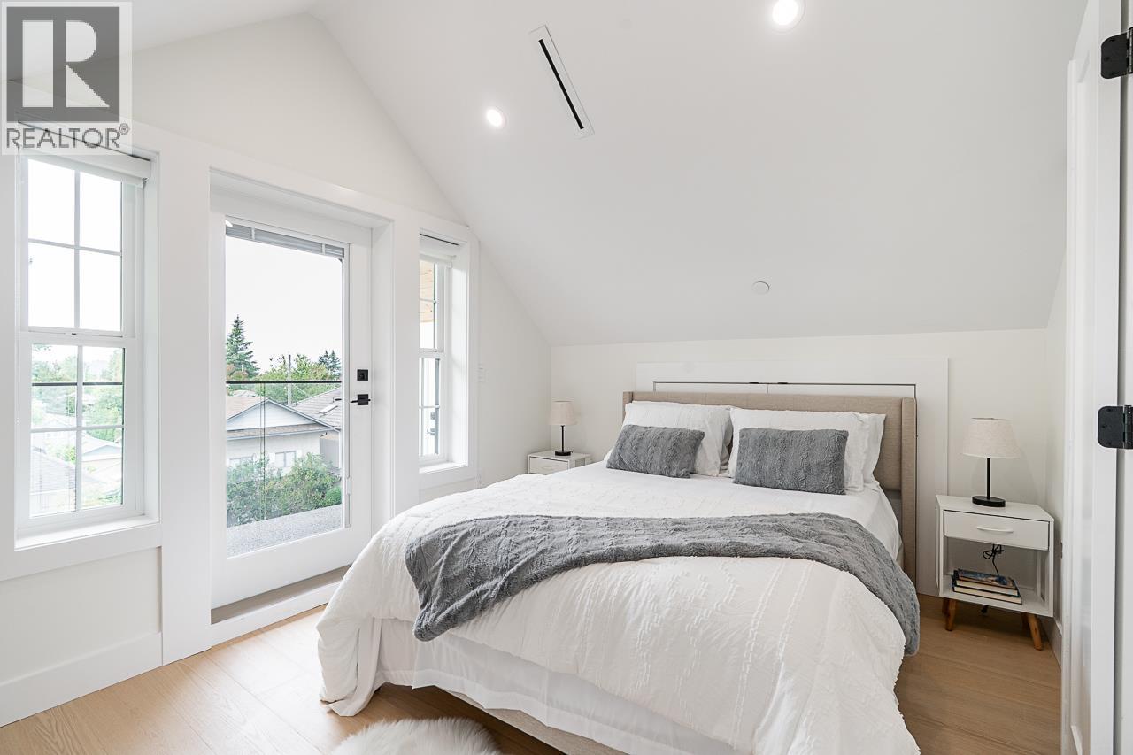 1 5304 ELGIN STREET, Vancouver