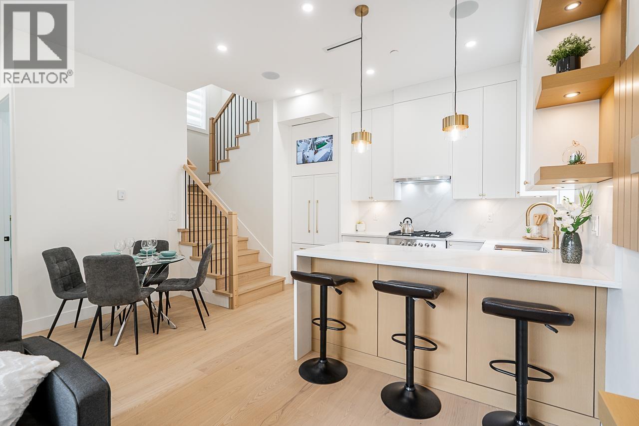 1 5304 ELGIN STREET, Vancouver