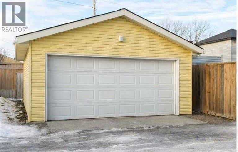 Single Family House for Sale in  Coville Gardens NE Coventry Hills Calgary 