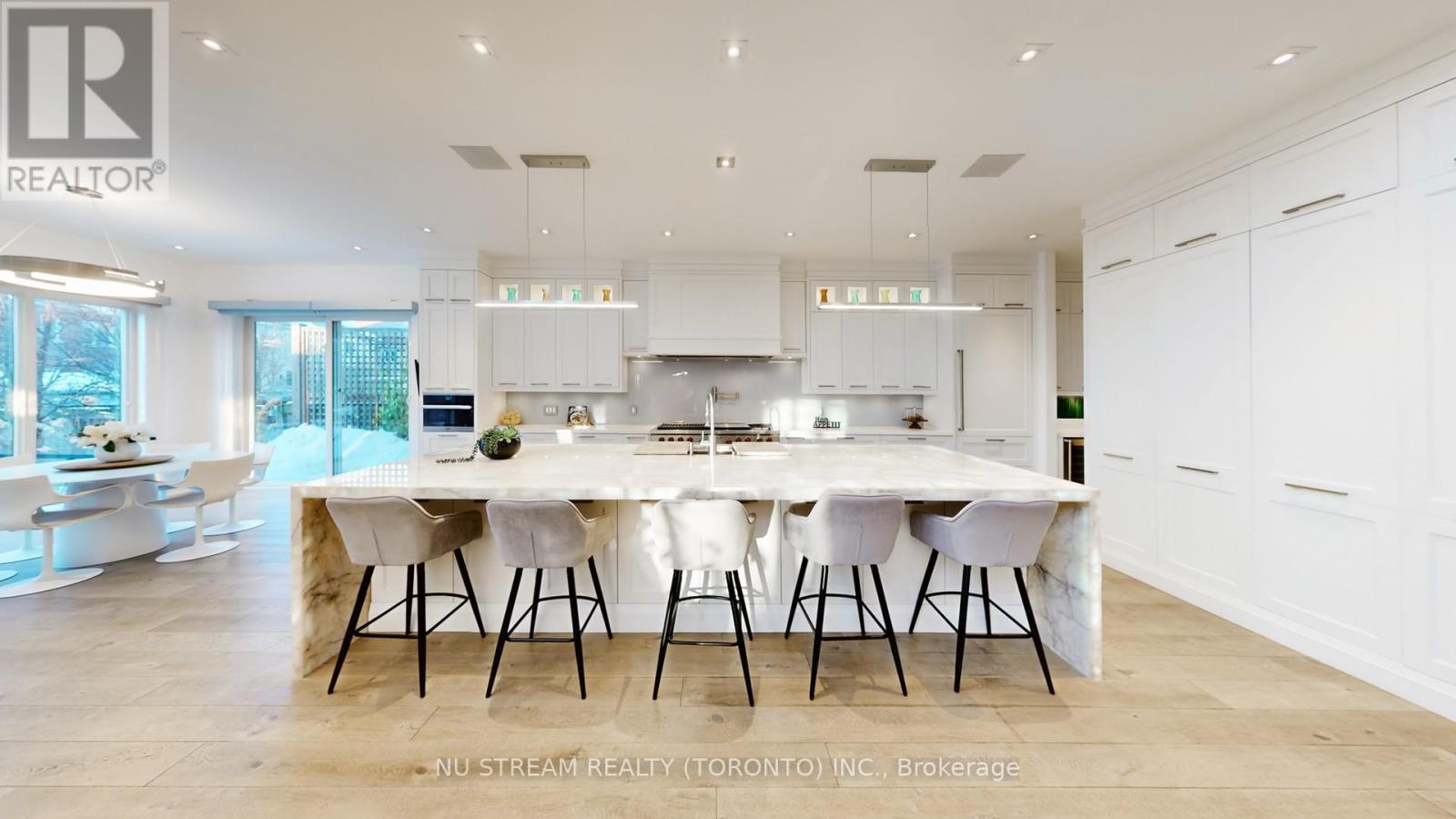 3425 LAKESHORE ROAD W - 17