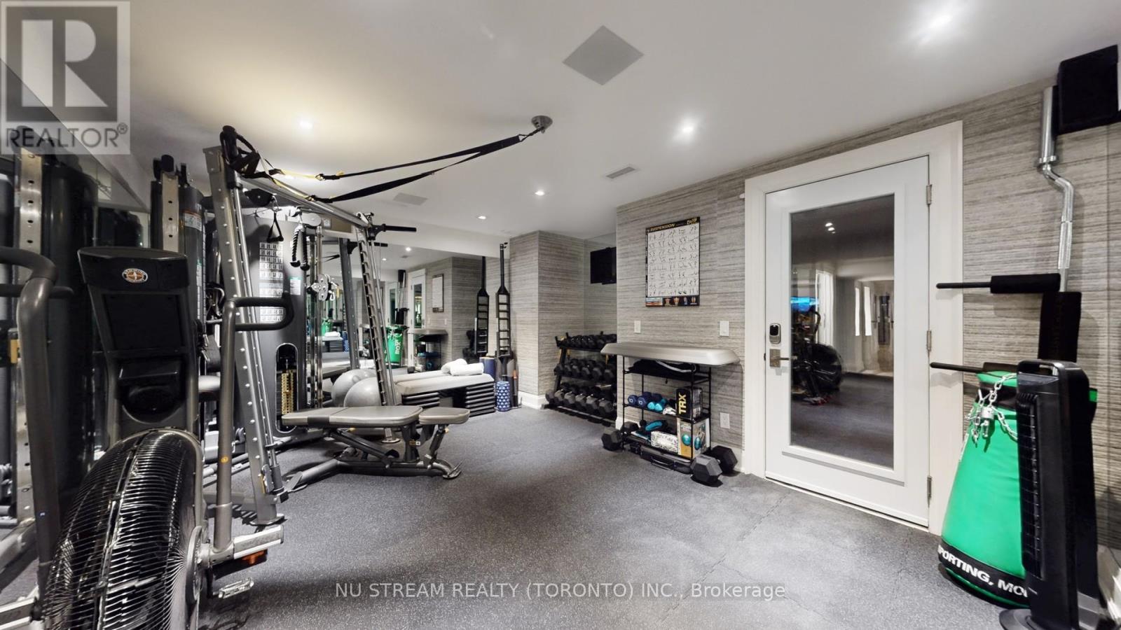 3425 LAKESHORE ROAD W - 42