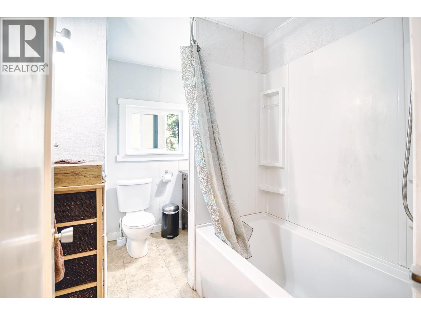 1106 A & B GLADWIN TRAIL ROAD, Roberts Creek