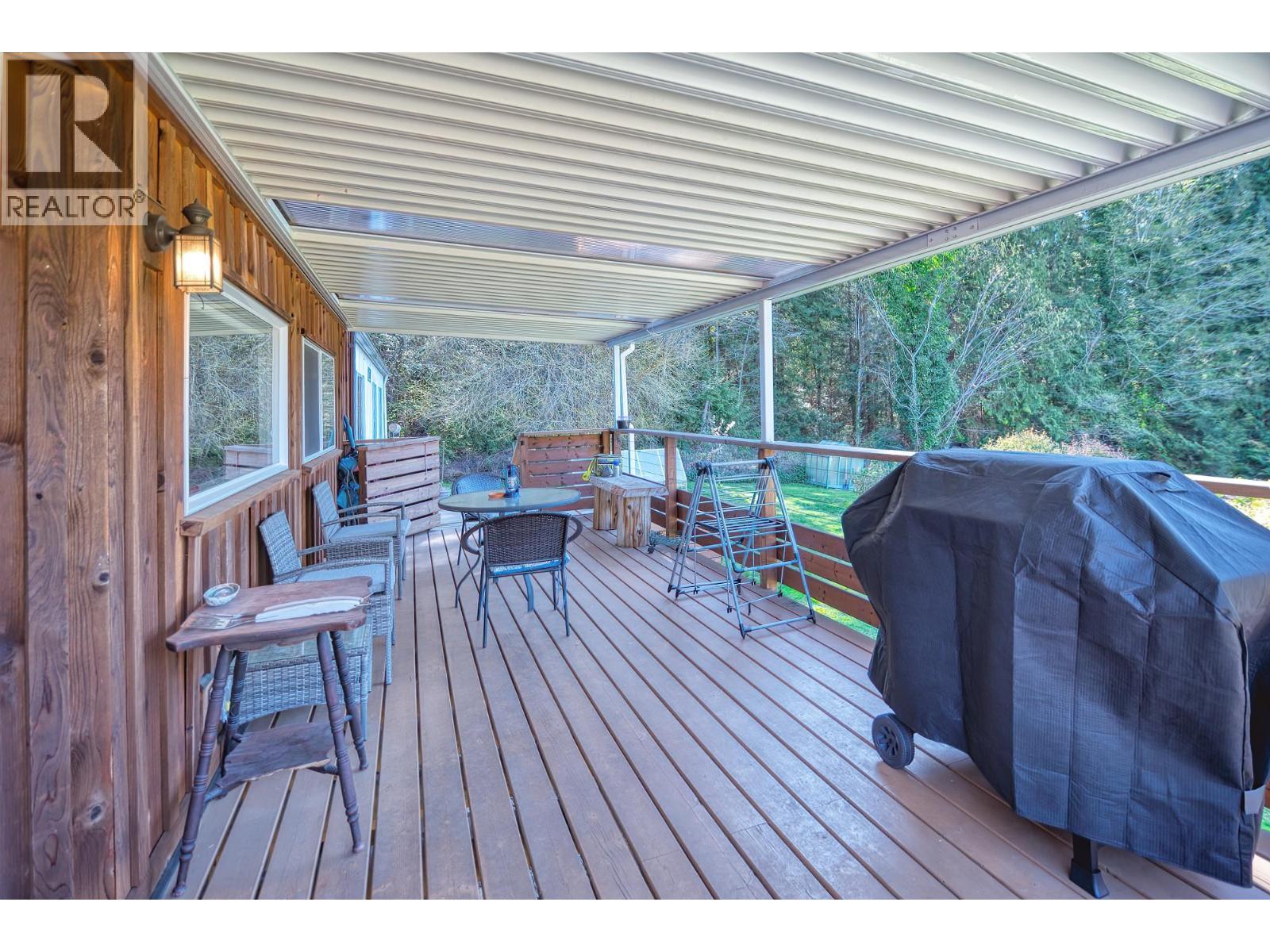 1106 A & B GLADWIN TRAIL ROAD, Roberts Creek