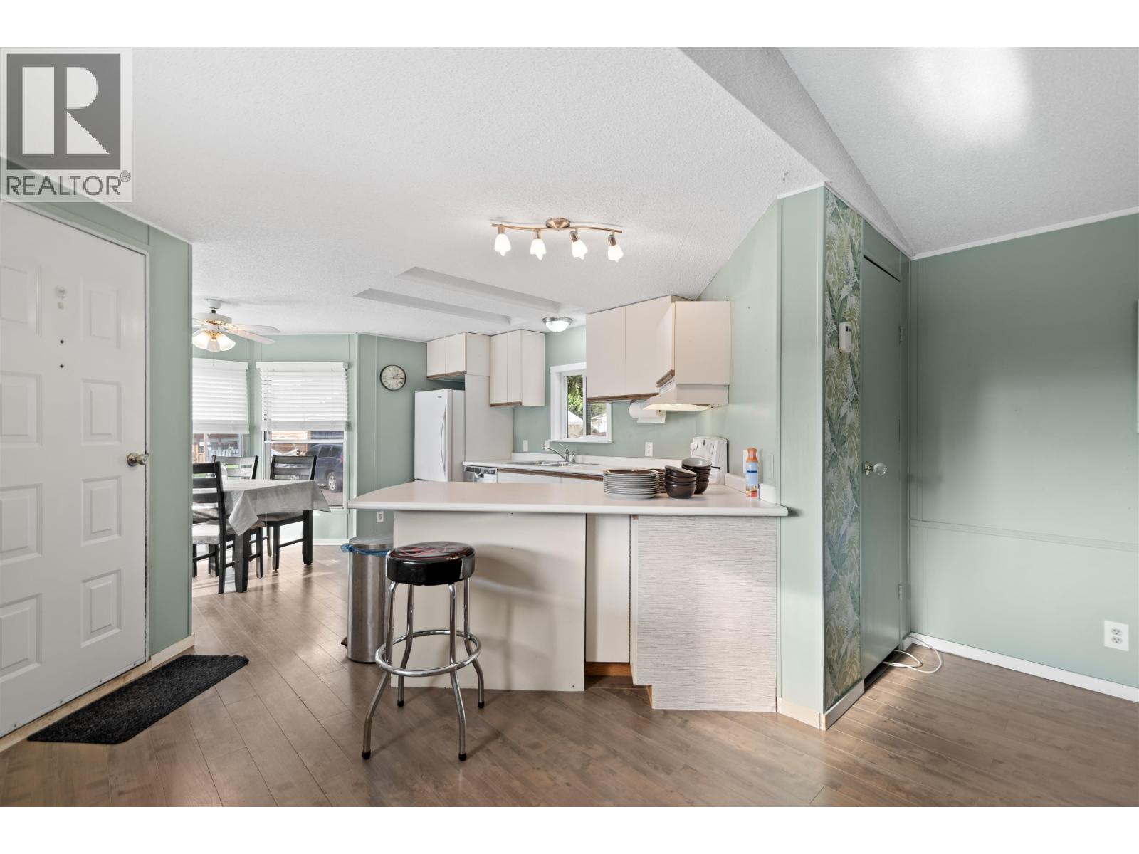 1106 A & B GLADWIN TRAIL ROAD, Roberts Creek