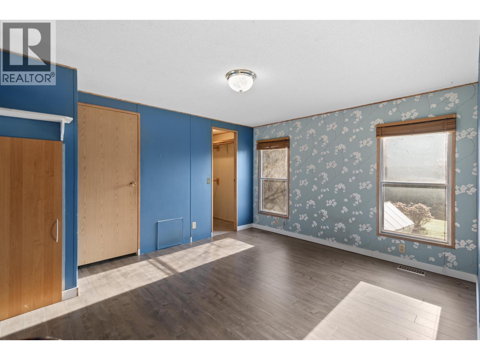 1106 A & B GLADWIN TRAIL ROAD, Roberts Creek