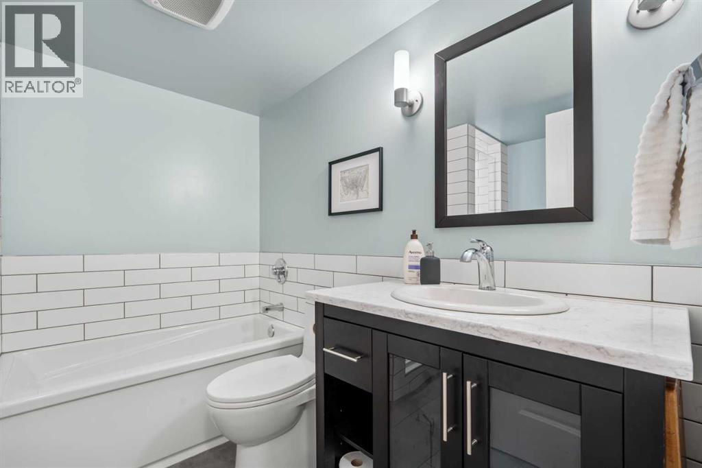 Single Family House for Sale in    Avenue NW Sunnyside Calgary 