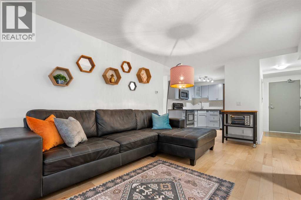 Single Family House for Sale in    Avenue NW Sunnyside Calgary 