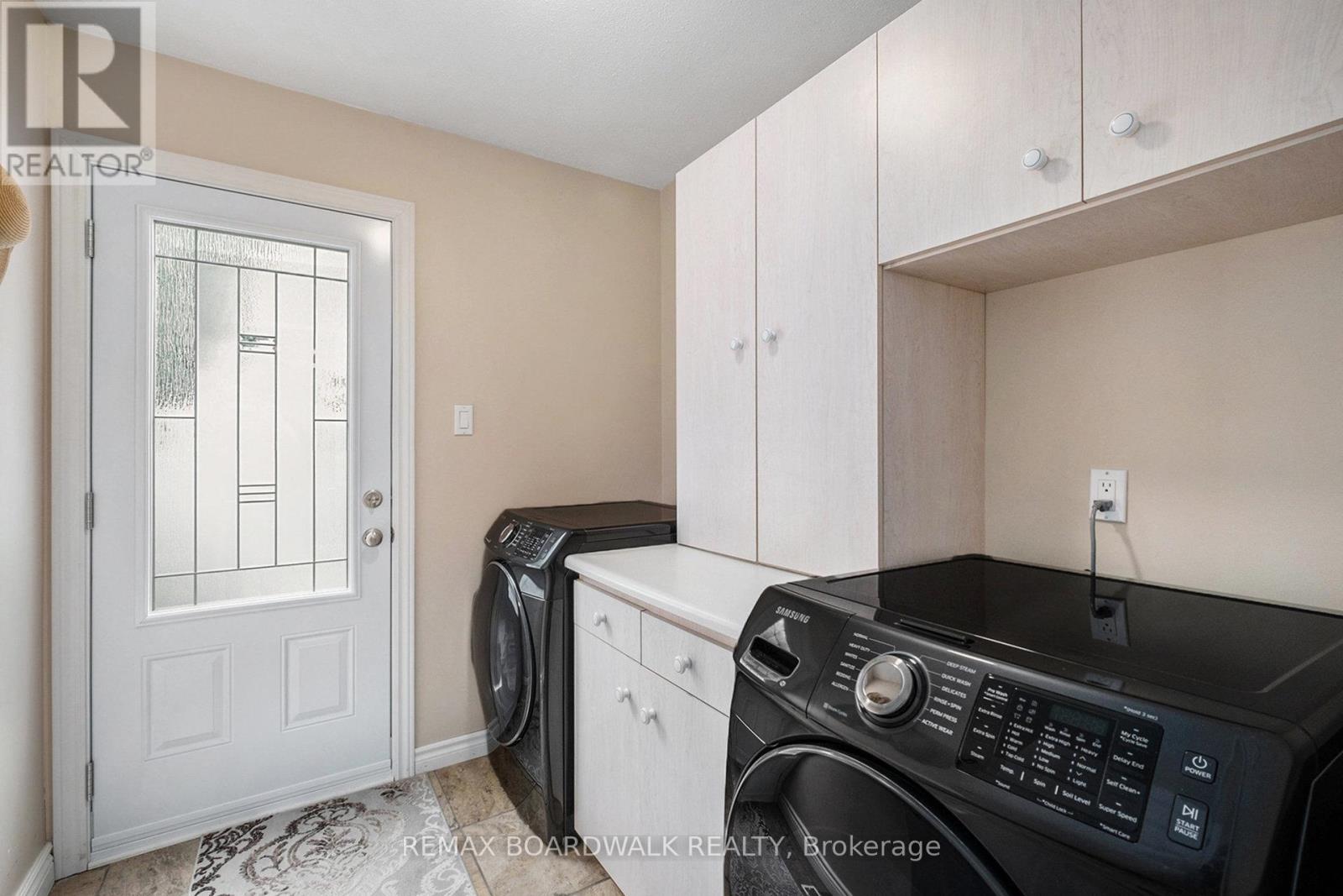 1315 PRESTONE DRIVE, Ottawa, Ontario
