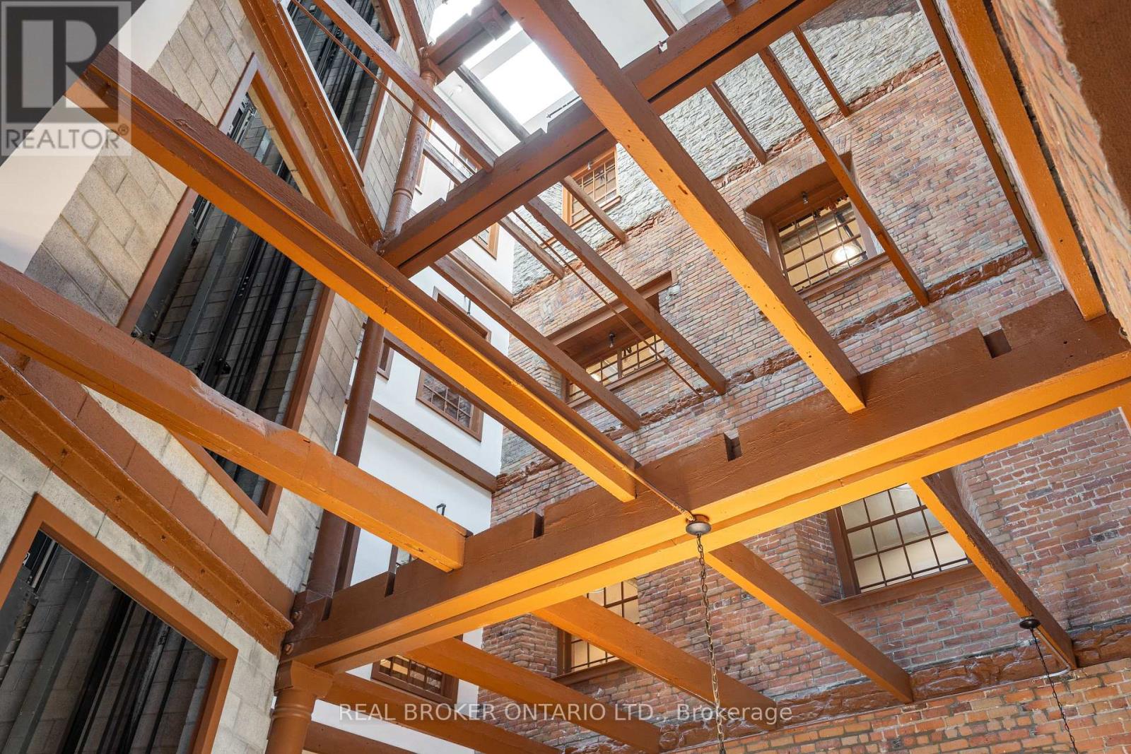 Studio for Rent in Ottawa – 006 – 150 MILL STREET, Ottawa – By Peter Sagos - Image 19