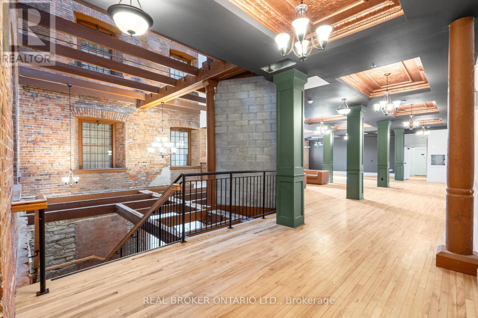 Studio for Rent in Ottawa – 009 – 150 MILL STREET, Ottawa – By Peter Sagos - Image 38