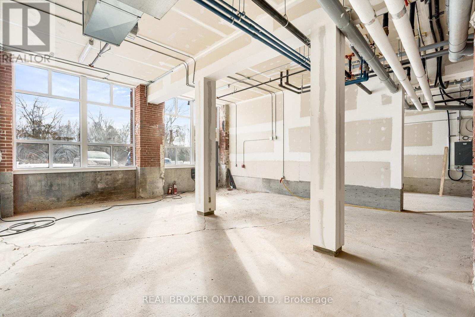Studio for Rent in Ottawa – 009 – 150 MILL STREET, Ottawa – By Peter Sagos - Image 41