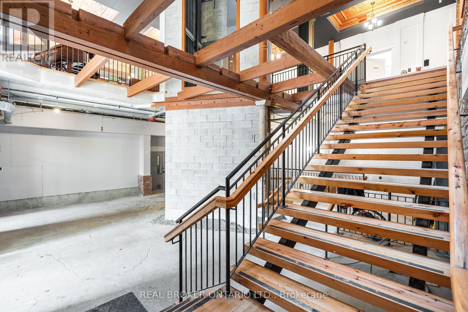 Studio for Rent in Ottawa – 001 – 150 MILL STREET, Ottawa – By Peter Sagos - Image 13