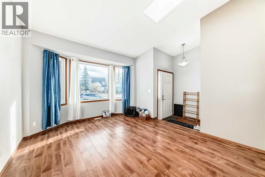 Single Family House 4 Level for Sale in  Hawkwood Boulevard NW Hawkwood Calgary 