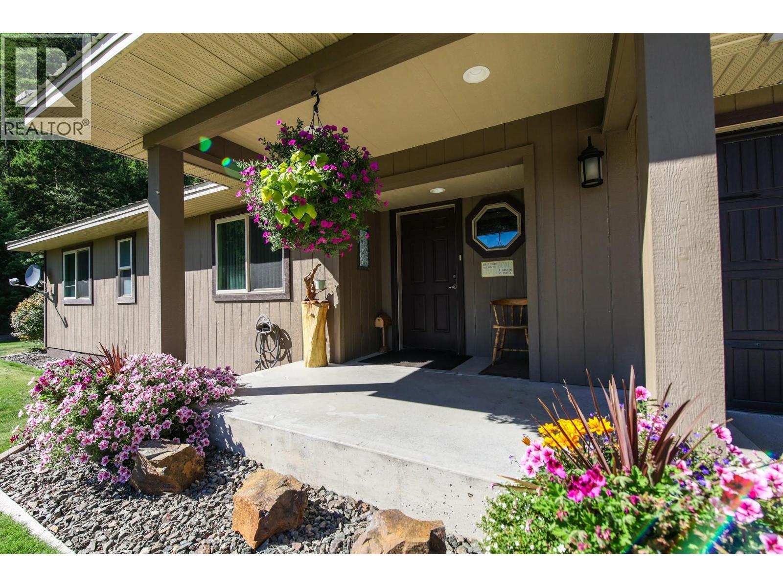 3437 Blythe-Rhone Road, Westbridge