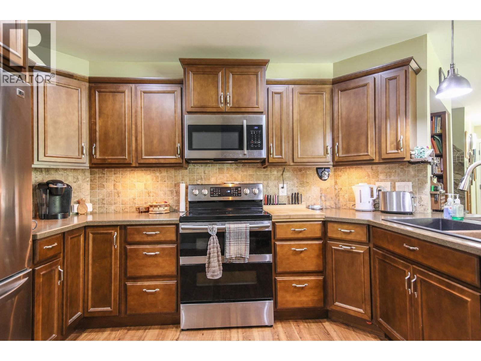 3437 Blythe-Rhone Road, Westbridge