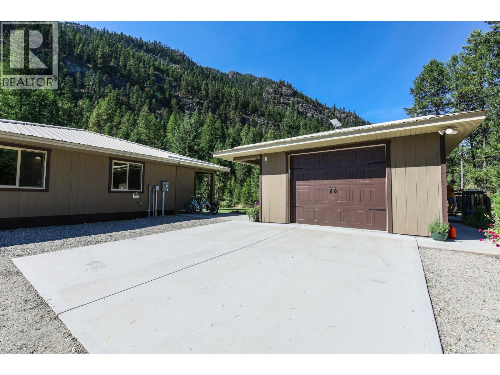 3437 Blythe-Rhone Road, Westbridge