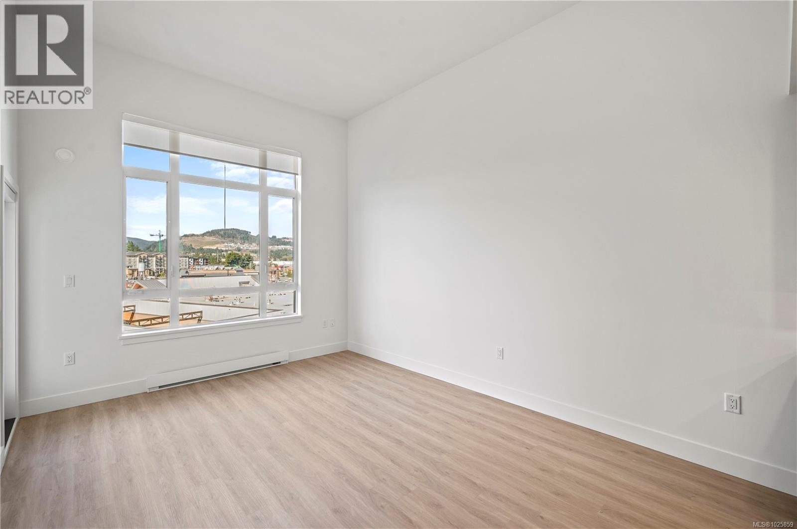 542 920 Reunion Avenue, Langford