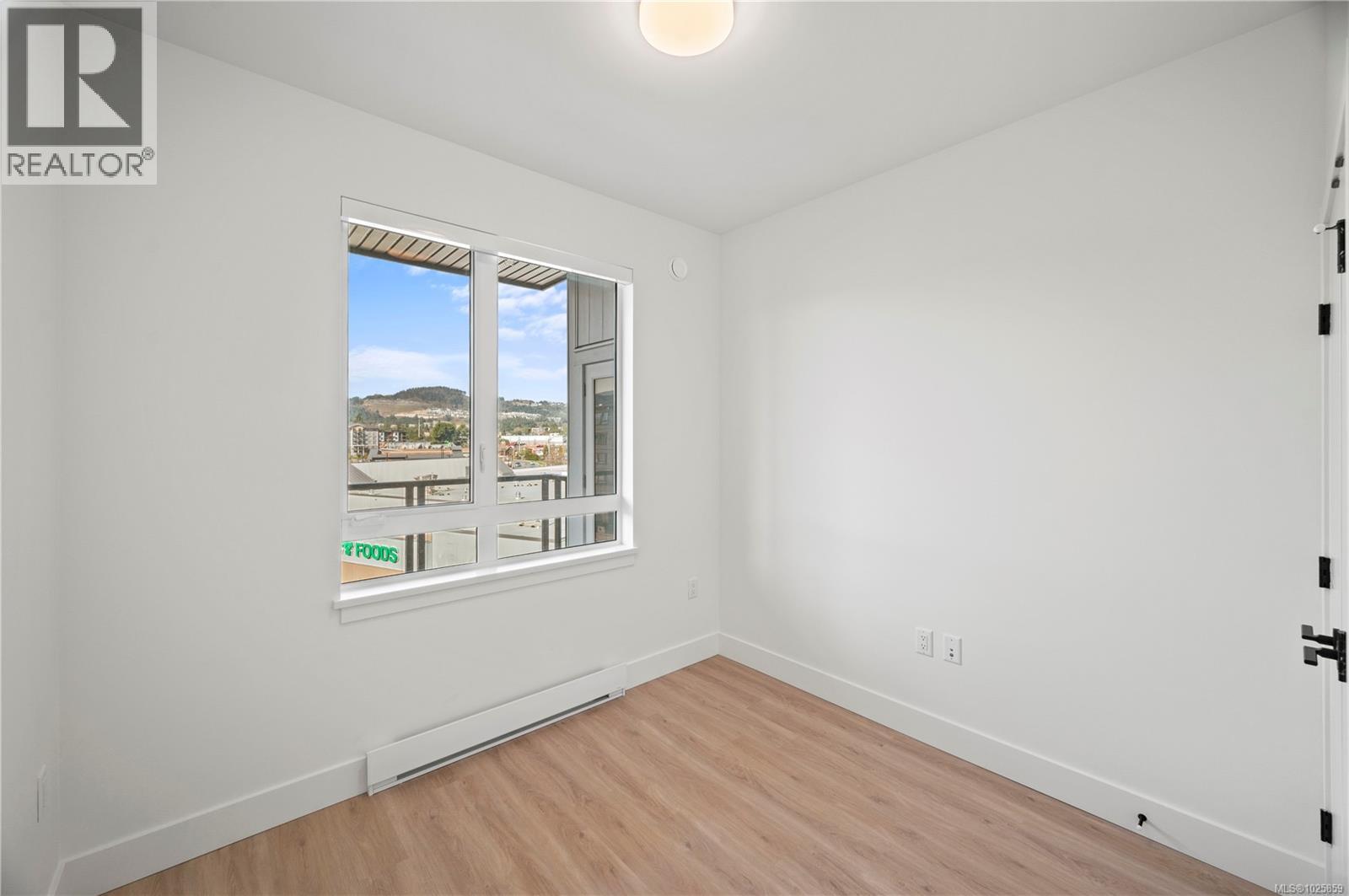 542 920 Reunion Avenue, Langford