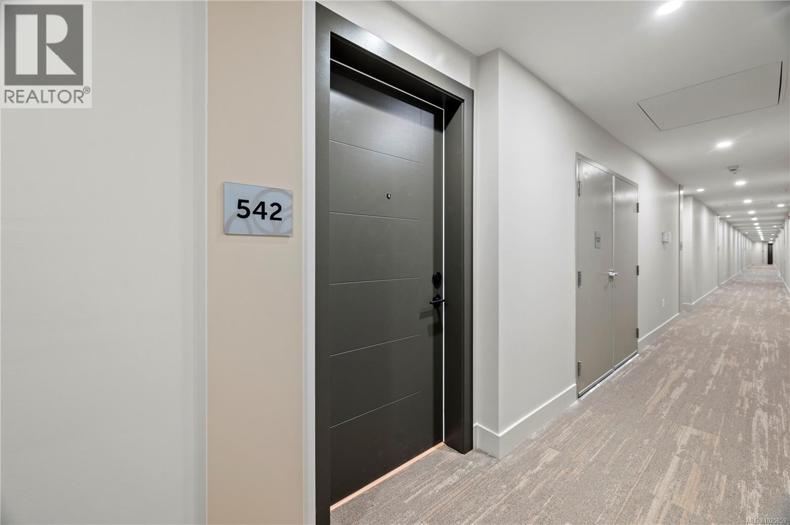 542 920 Reunion Avenue, Langford