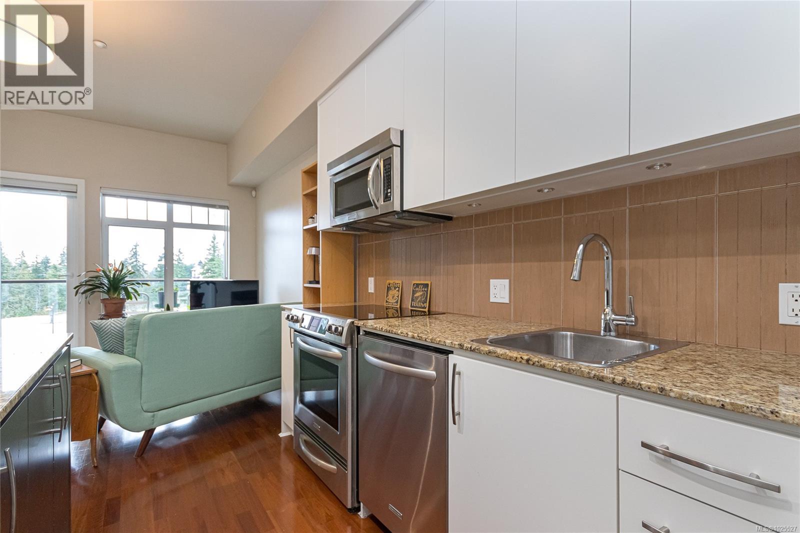 #407 1395 BEAR MOUNTAIN PKWY - 12