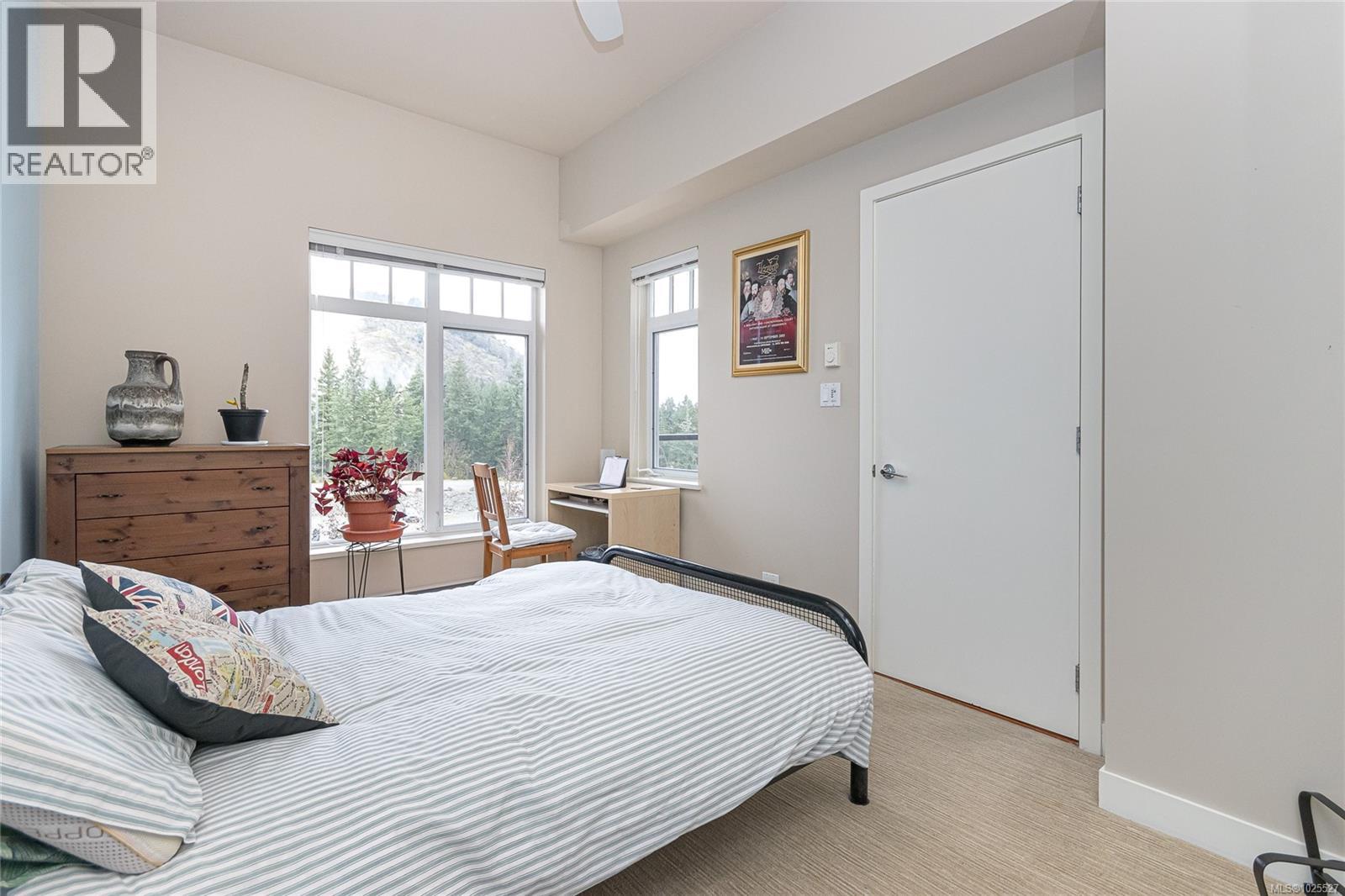 #407 1395 BEAR MOUNTAIN PKWY - 14