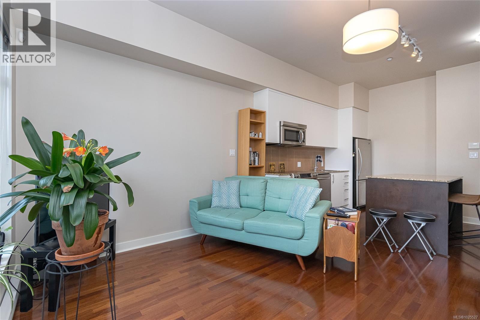 #407 1395 BEAR MOUNTAIN PKWY - 8