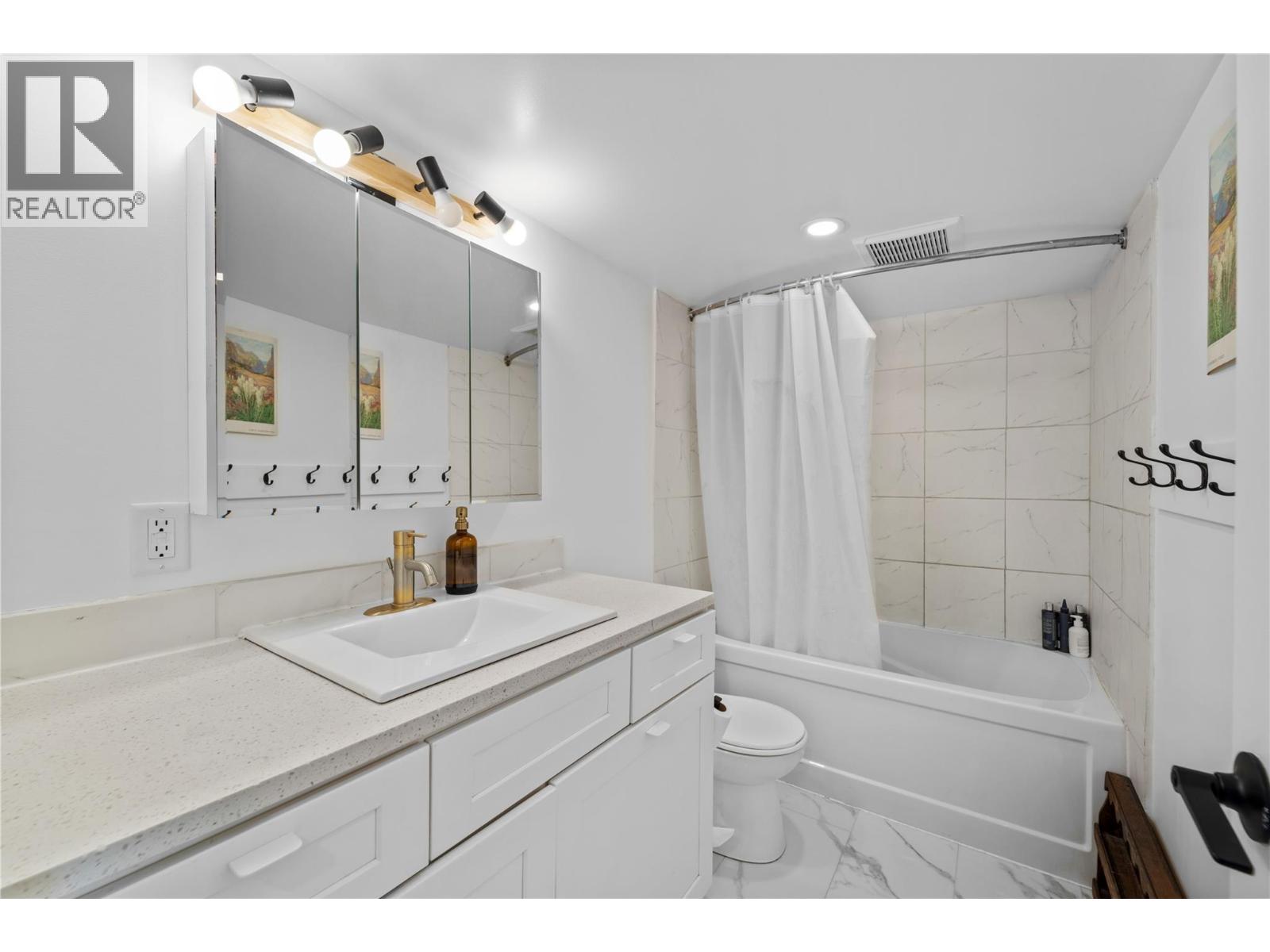  1550 WALNUT Avenue, Merritt